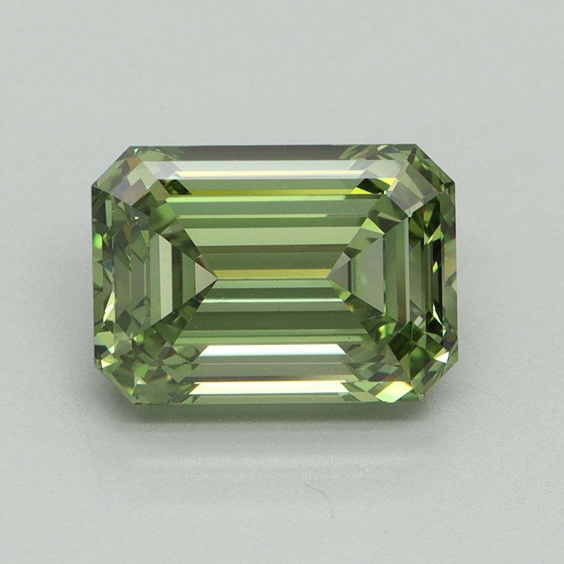 3.13 ct Emerald diamond