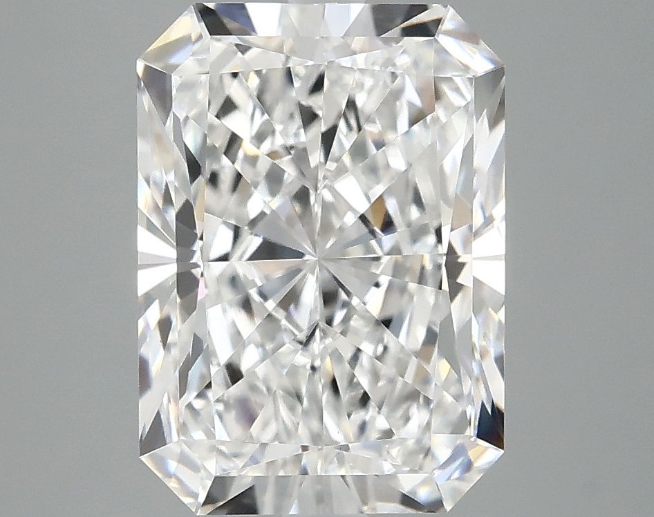 3.94 ct. radiant Lab Grown Diamond front image