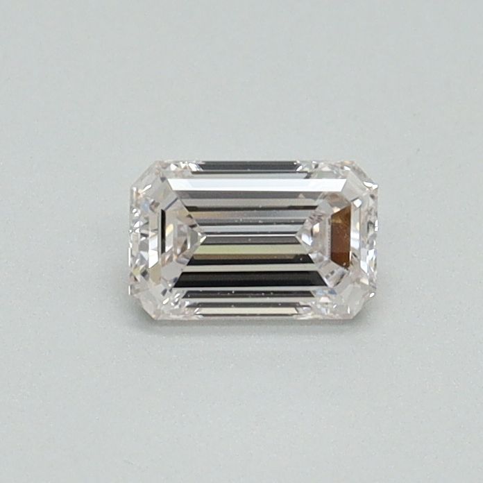 0.30 ct Emerald diamond