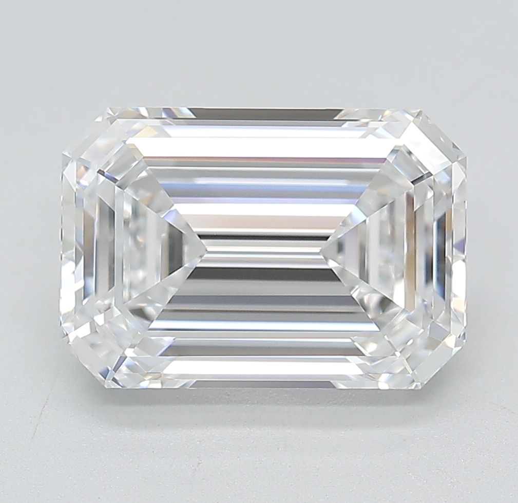 4.65 ct. emerald Lab Grown Diamond front image