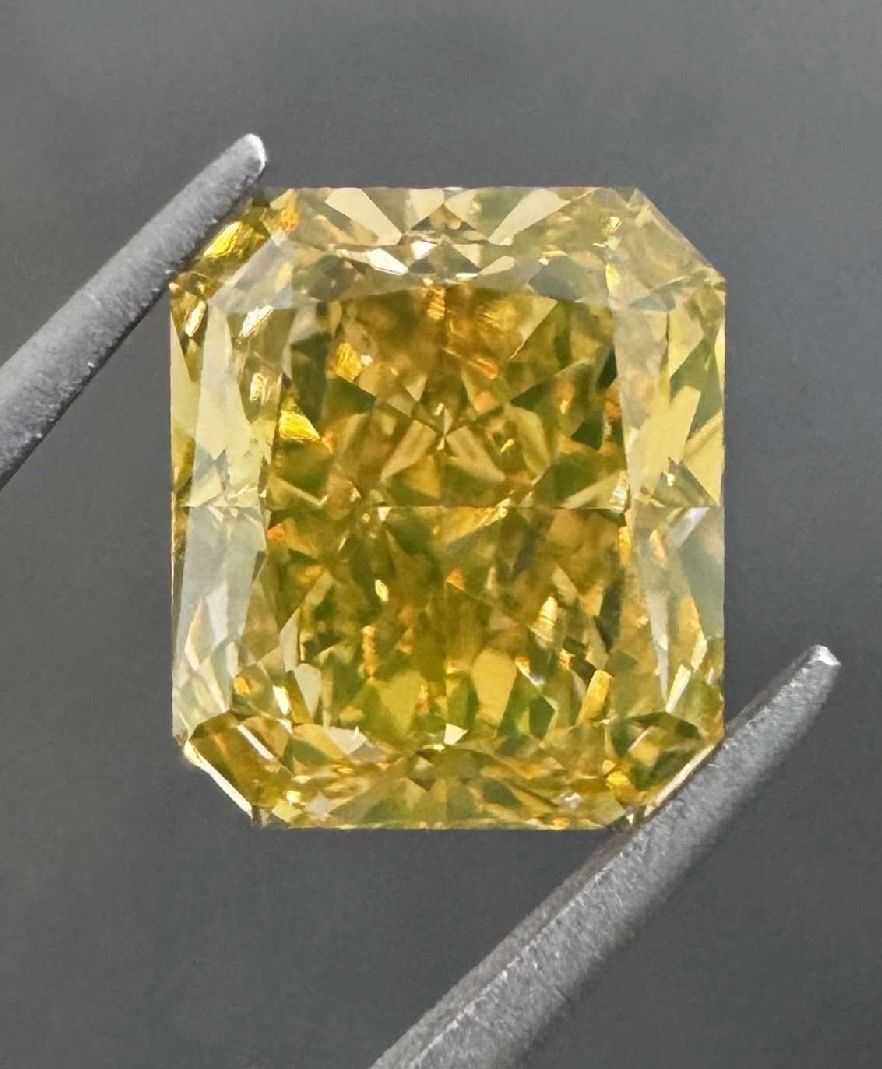 3.01ct Radiant diamond