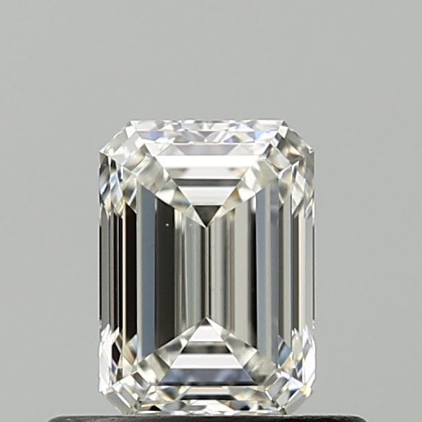 0.56 ct Emerald diamond