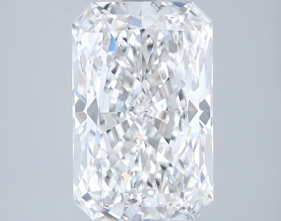 3.76 ct Radiant diamond