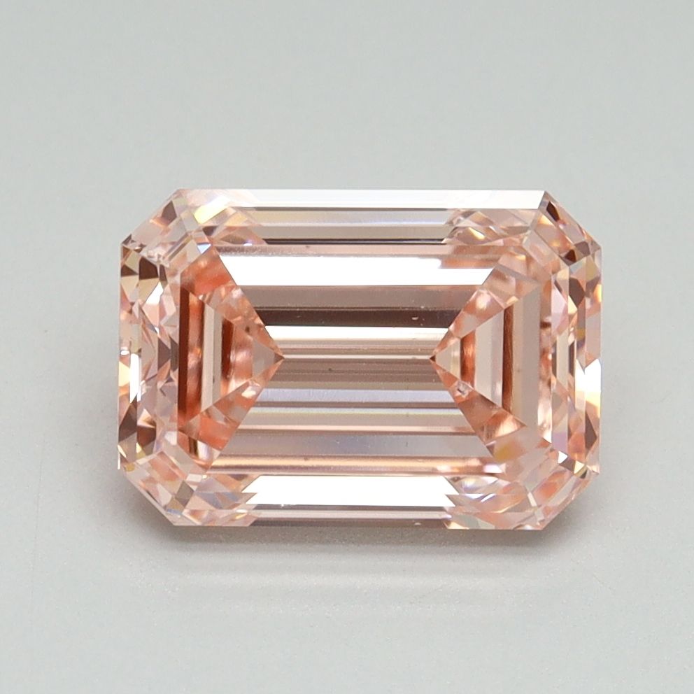 2.57 ct Emerald diamond