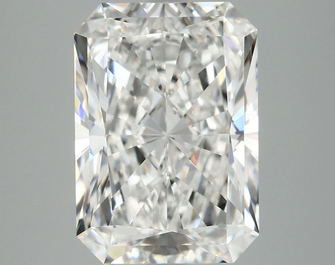 4.86 ct. radiant Lab Grown Diamond front image