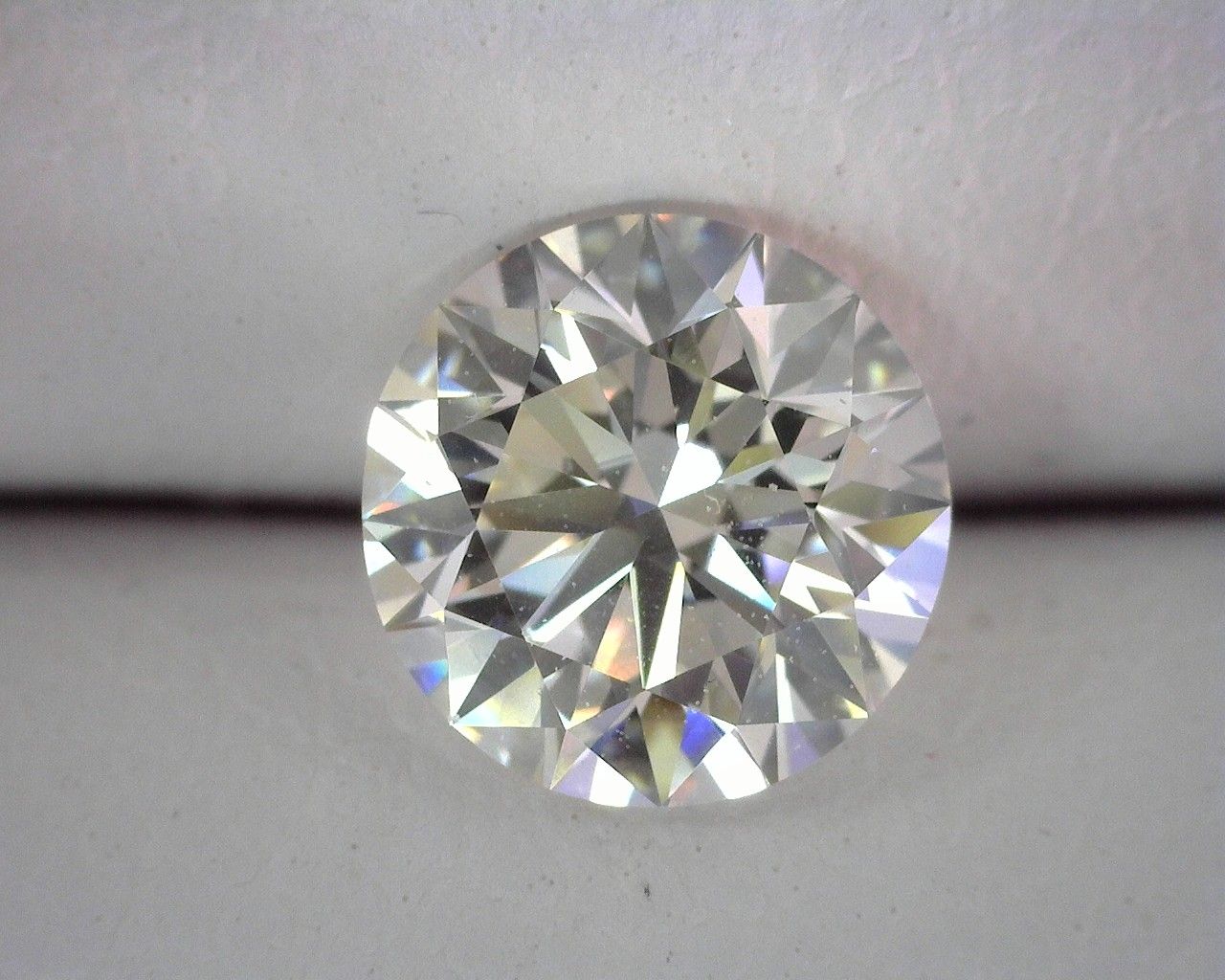 0.63 ct Round diamond