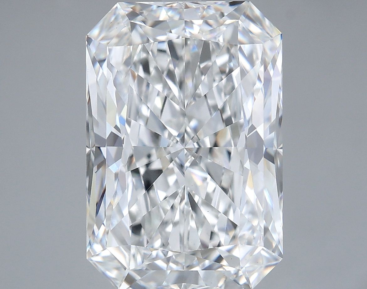 7.04 ct. radiant Lab Grown Diamond front image