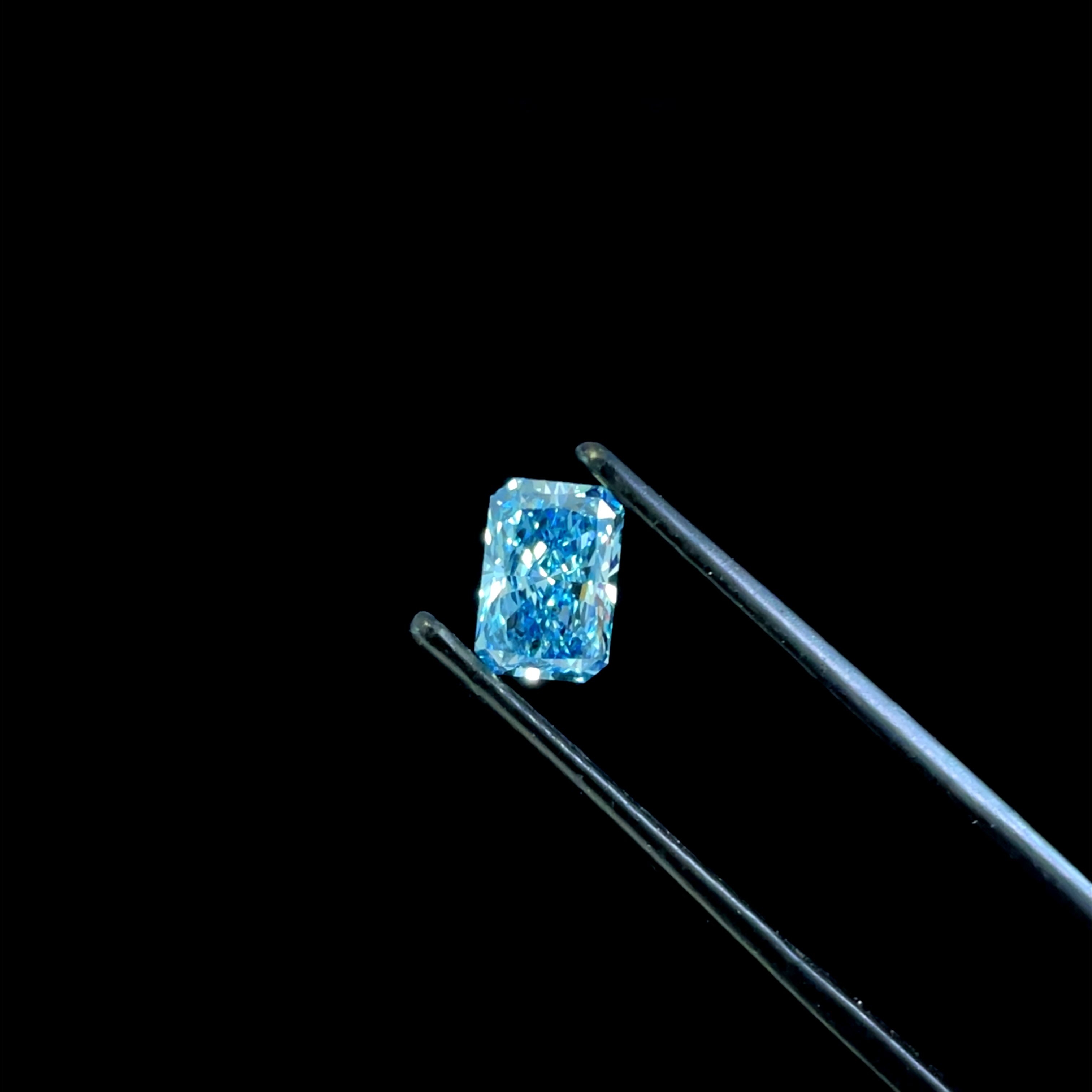 1.10 ct. radiant Lab Grown Diamond front image