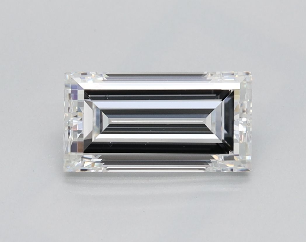 0.95 ct lab-grown Baguette Diamond