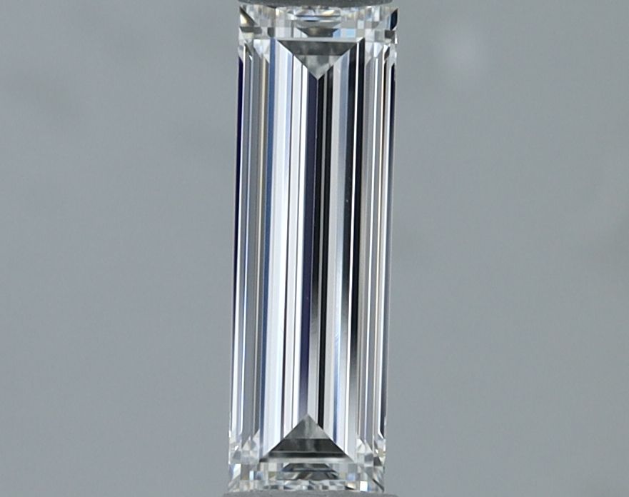 0.34 ct Baguette diamond