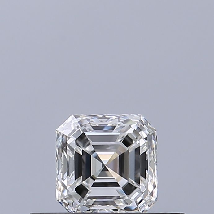 0.3 ct Square emerald Diamond