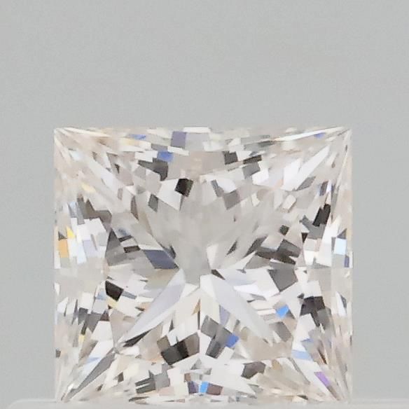 0.39 ct Princess diamond