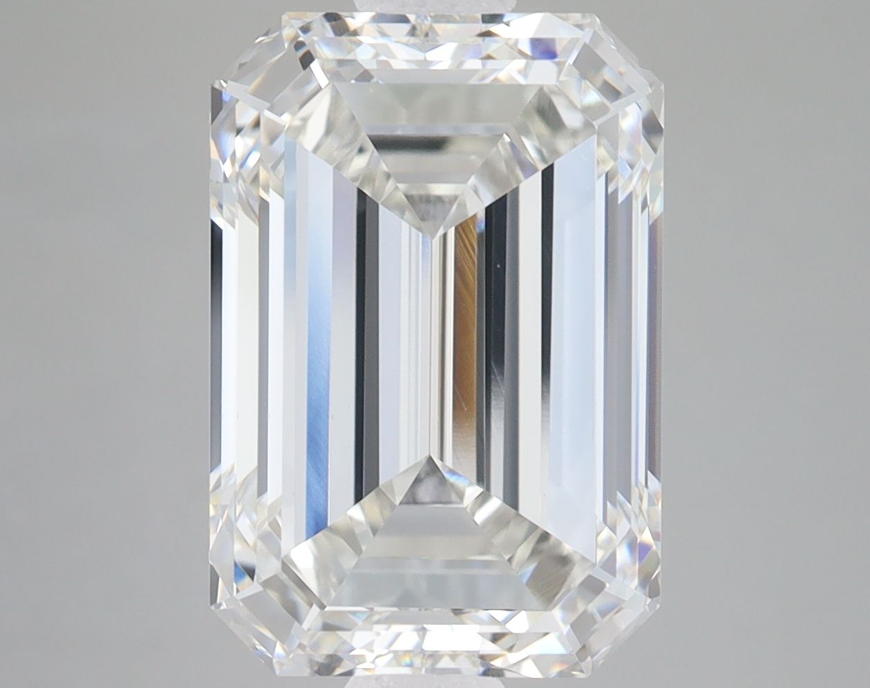 7.00 ct. emerald Lab Grown Diamond front image