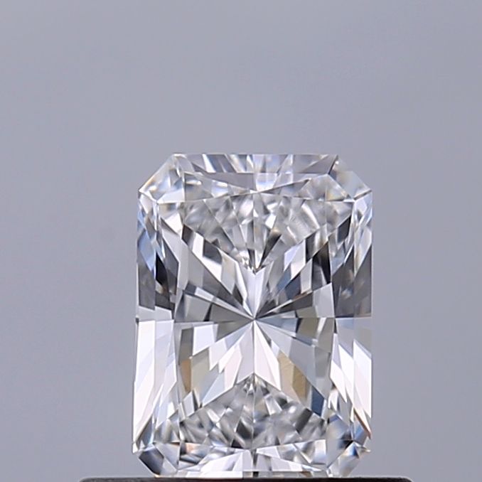 0.5 ct lab-grown Radiant Diamond
