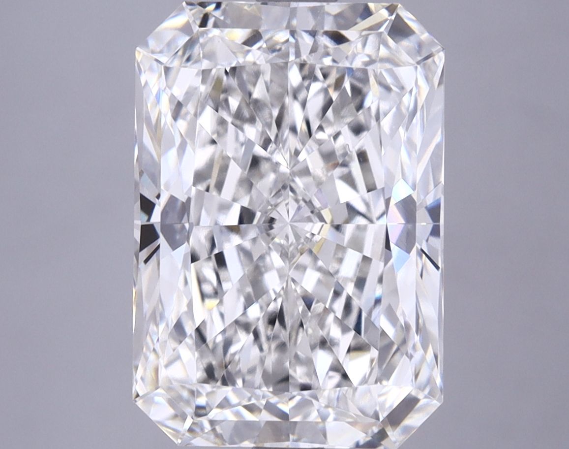 5.34 ct. radiant Lab Grown Diamond front image