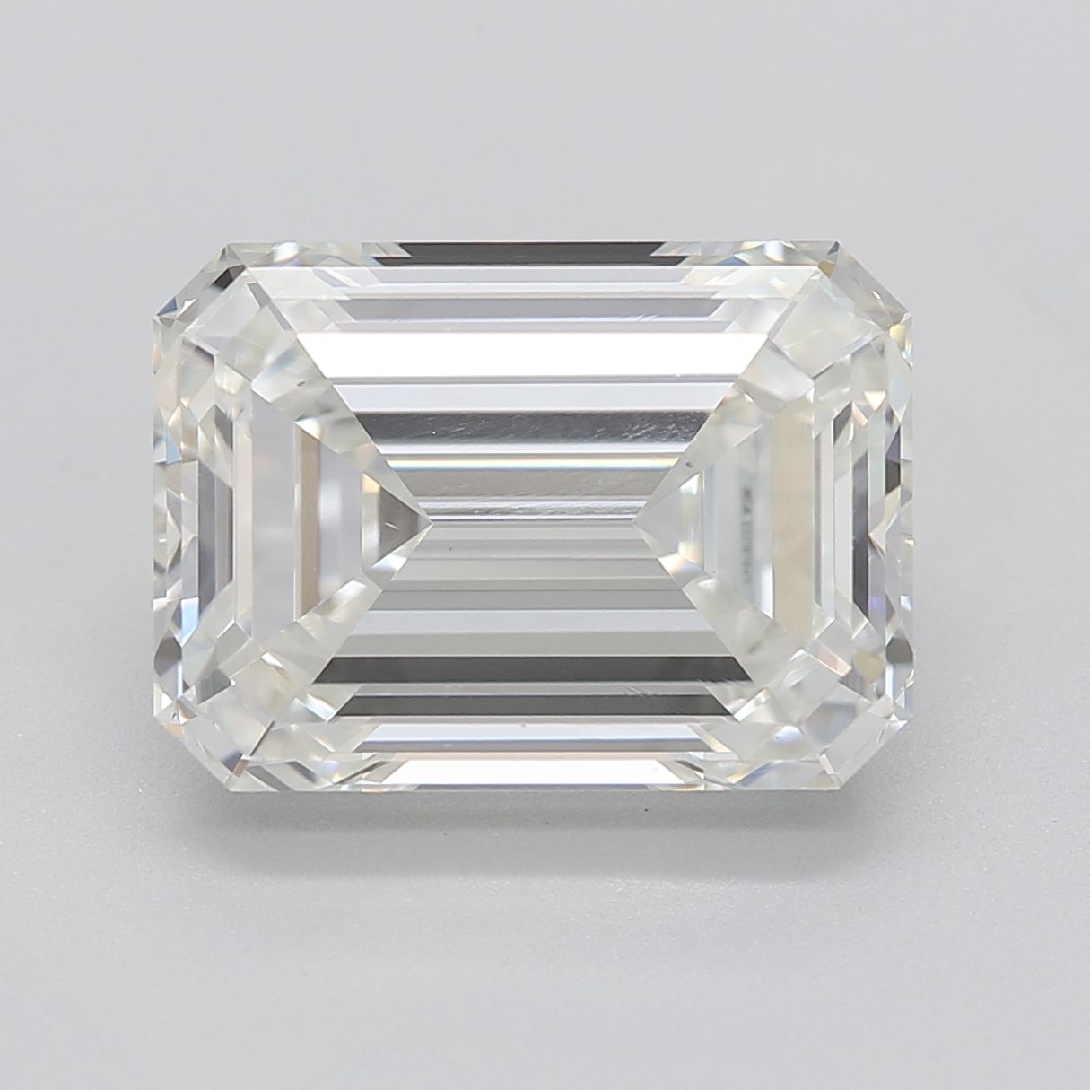 3.02 ct Emerald diamond