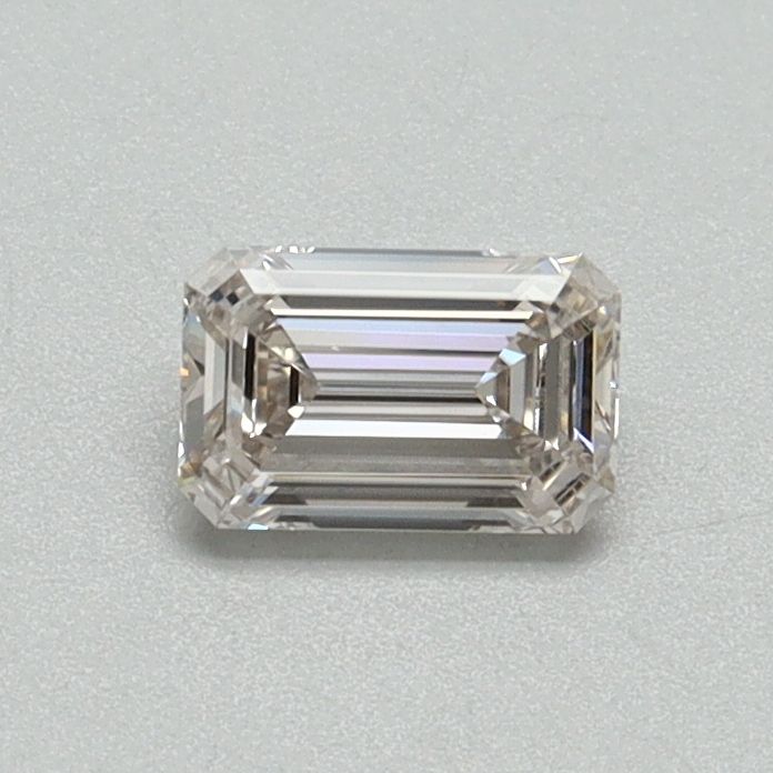 0.38 ct Emerald diamond