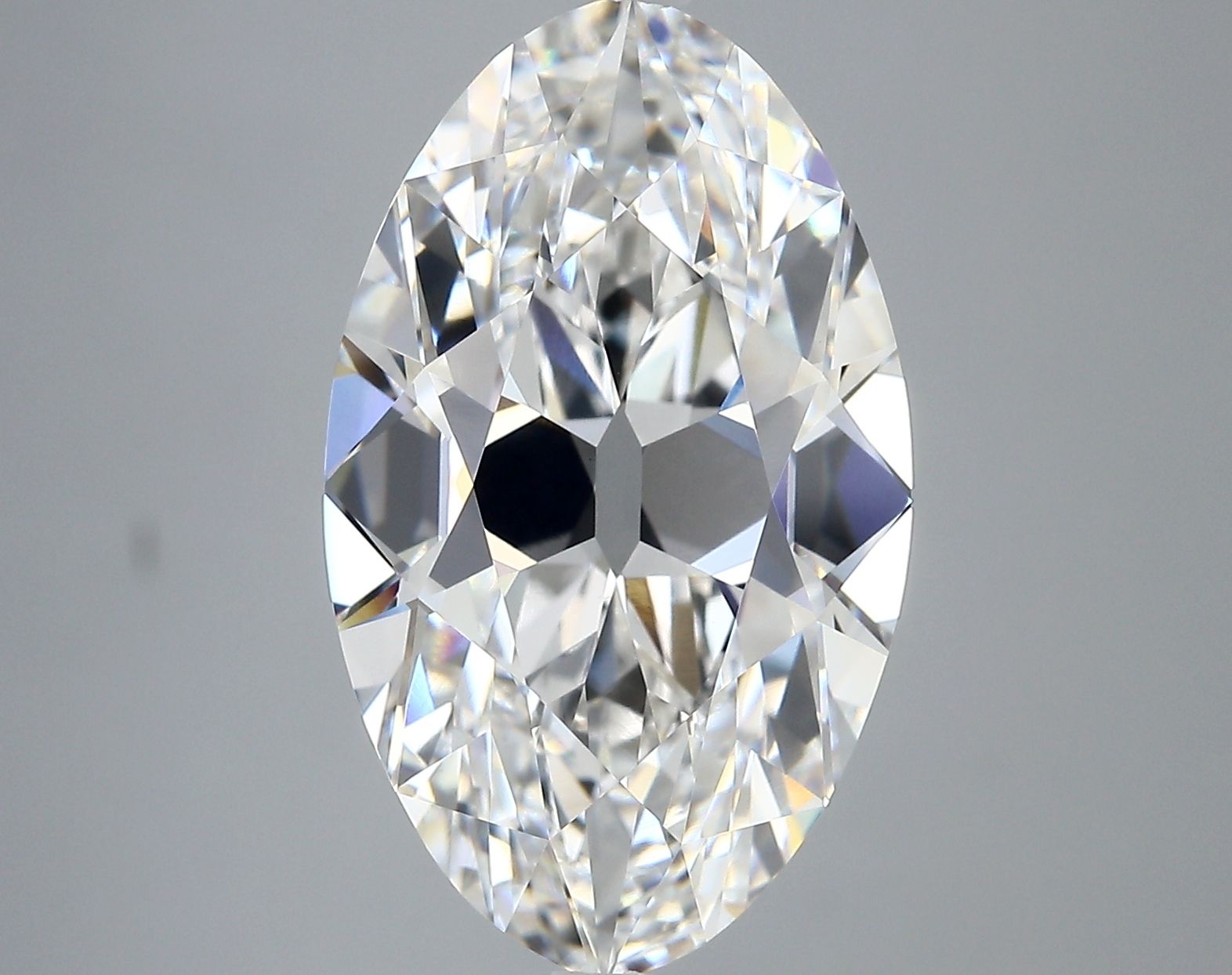 Diamant Ovale 8.51 ct - Couleur E - Pureté VVS2