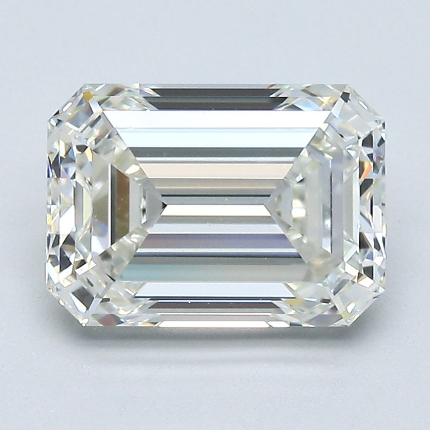 2.70 ct Emerald diamond