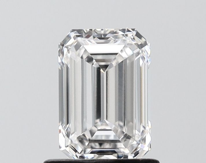 1.00 ct. emerald Lab Grown Diamond front image