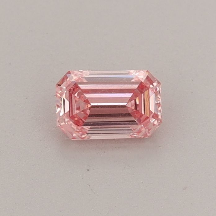0.3 CT Fancy Vivid Pink EMERALD