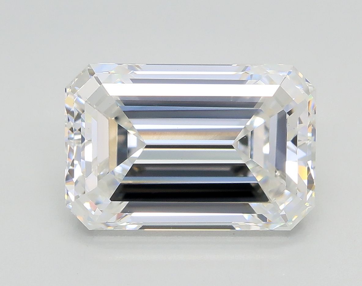 4.71 ct. emerald Lab Grown Diamond front image