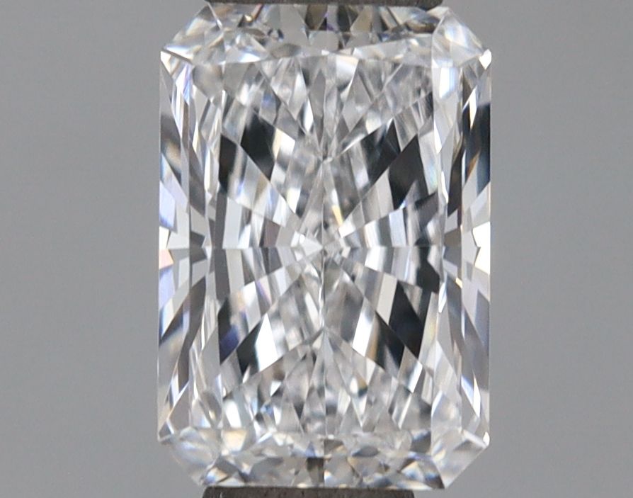 0.66 ct lab-grown Radiant Diamond