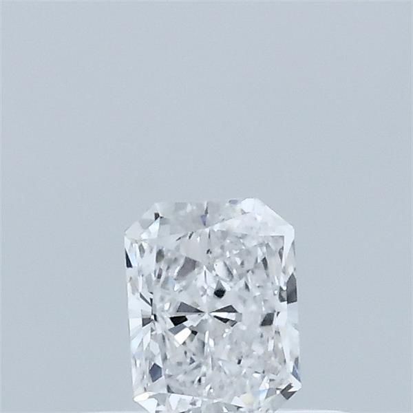 0.32 ct lab-grown Radiant Diamond