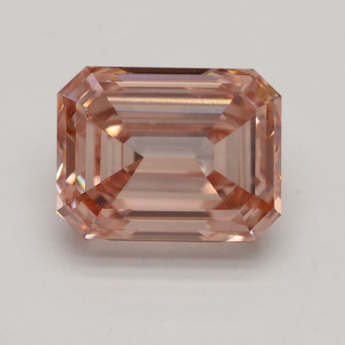 3.07 ct Emerald diamond