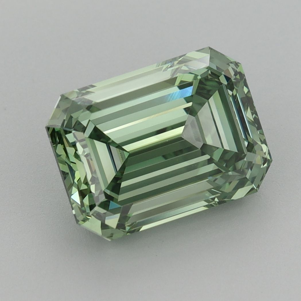 3.58 ct Emerald diamond