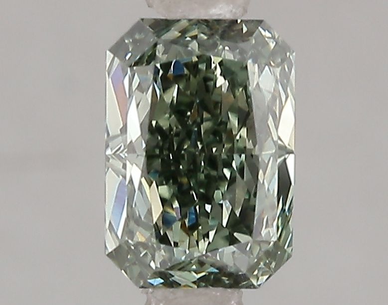 1.06 ct Radiant diamond