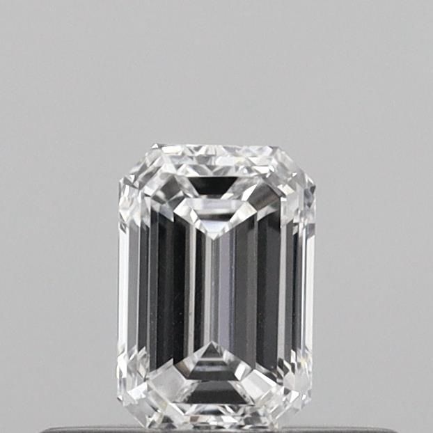 0.32 ct lab-grown Emerald Diamond