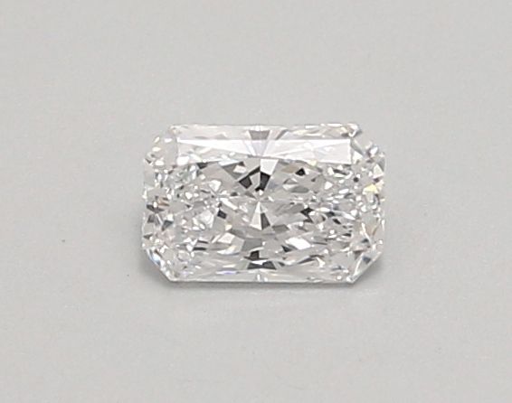 0.33 ct lab-grown Radiant Diamond