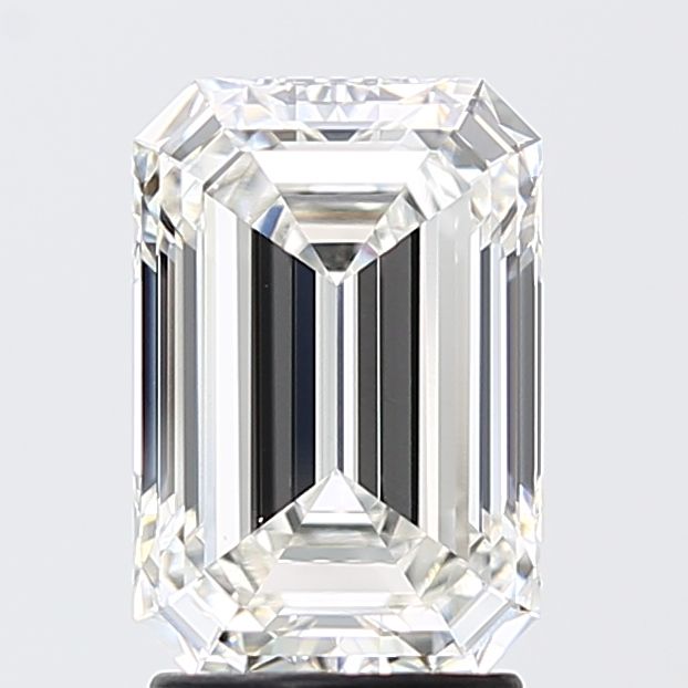 2.57 ct Emerald diamond