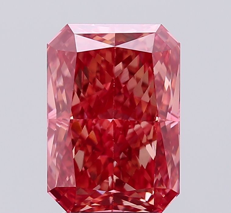 3.94 ct Radiant diamond