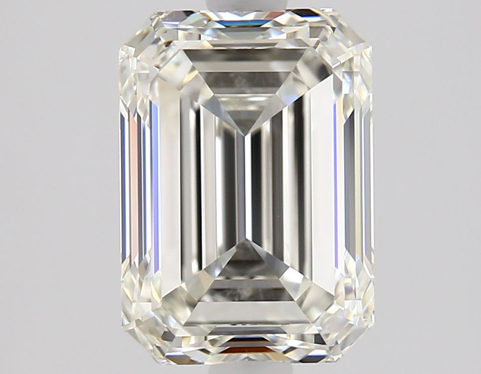 1.80 ct Emerald diamond