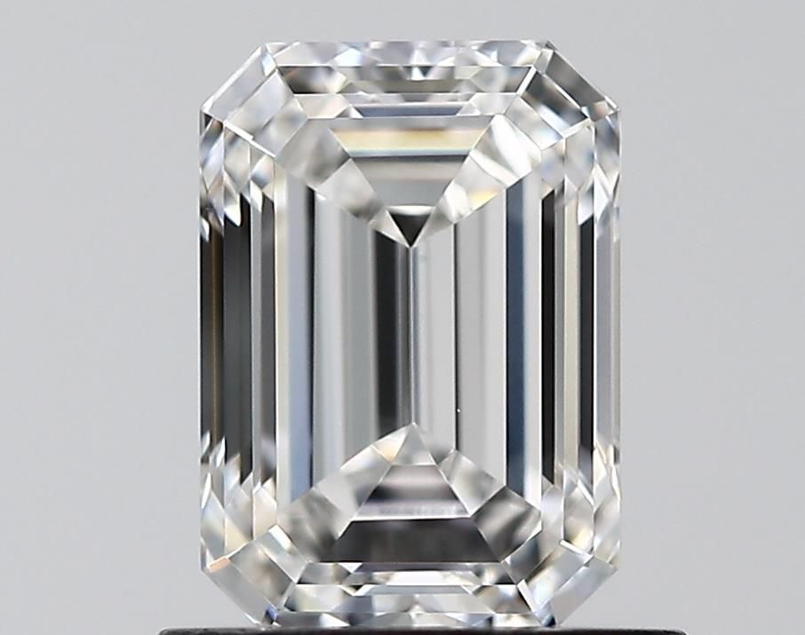 0.98 ct Emerald diamond