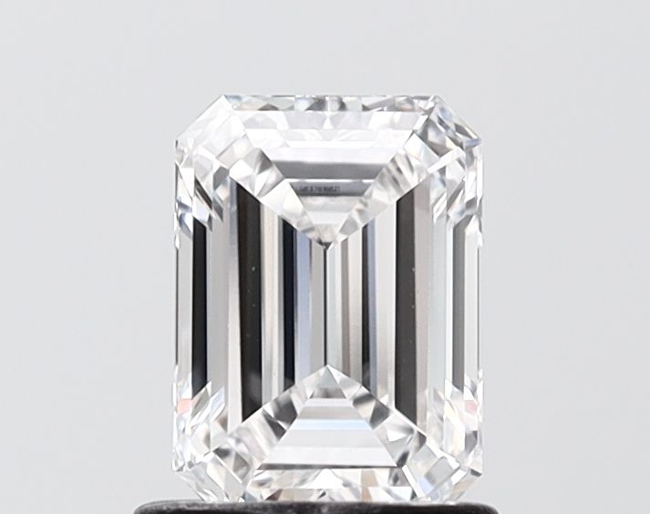 1.04 ct. emerald Lab Grown Diamond front image