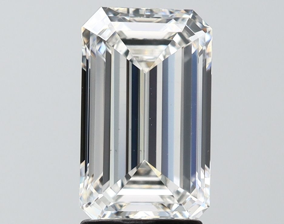 2.80 ct. emerald Lab Grown Diamond front image