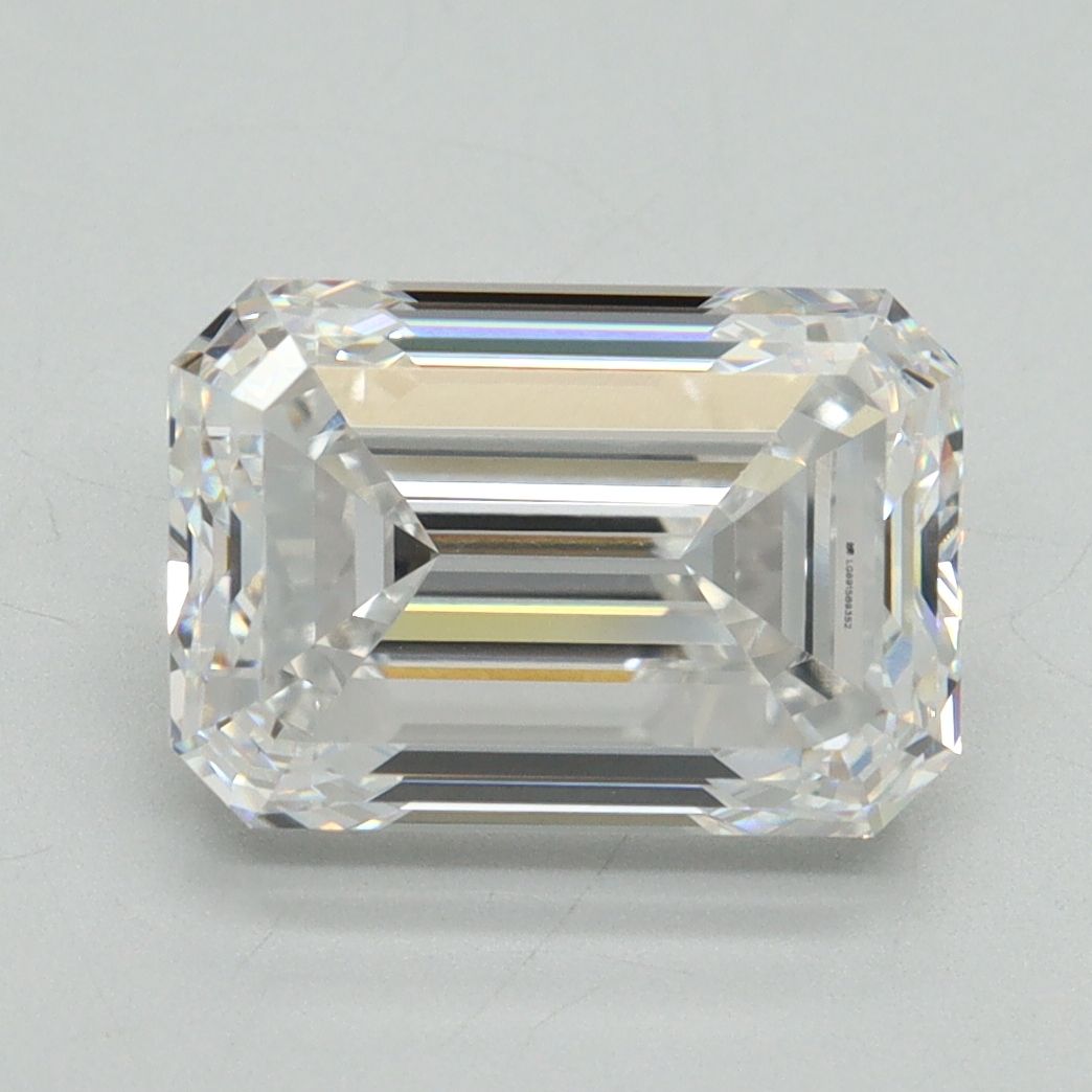 4.00 ct. emerald Lab Grown Diamond front image