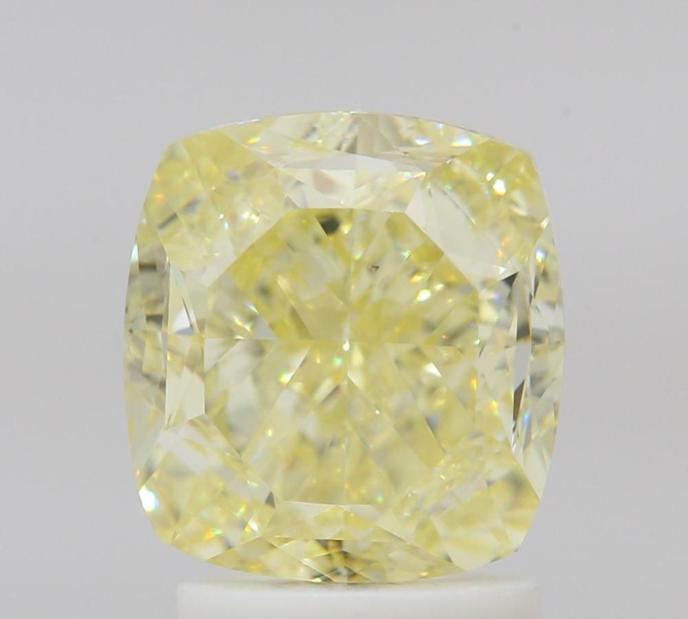 3.04 ct Cushion Brilliant diamond