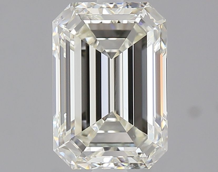 2.01 ct Emerald diamond