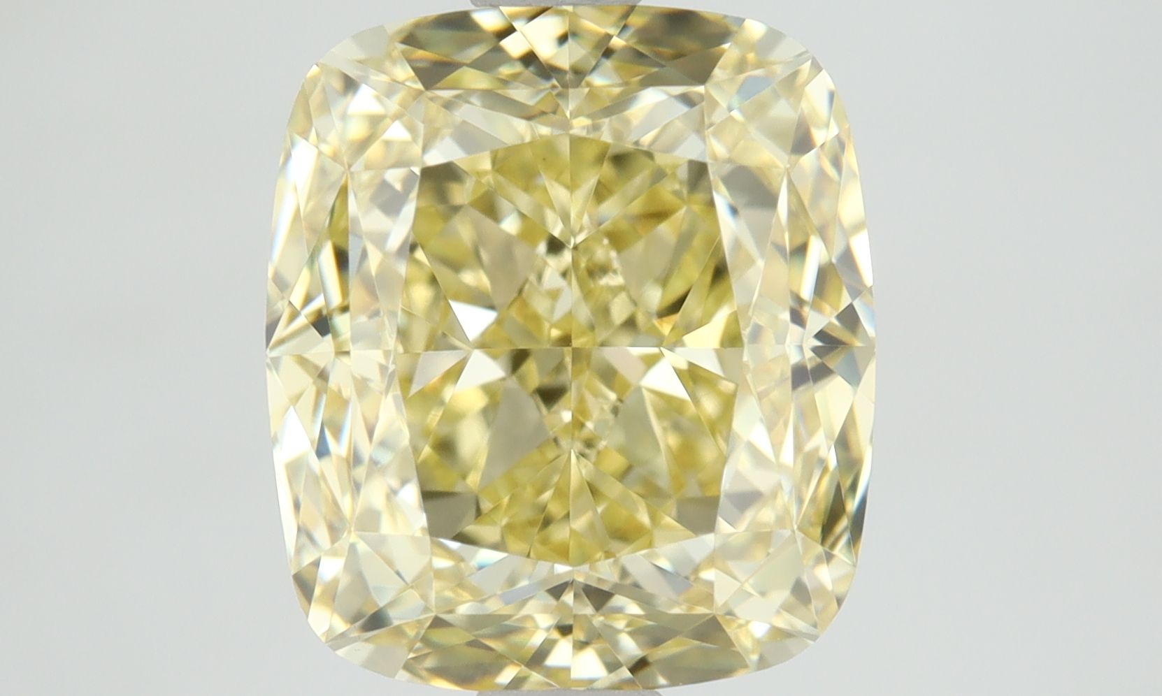 2.40 ct Cushion Brilliant diamond