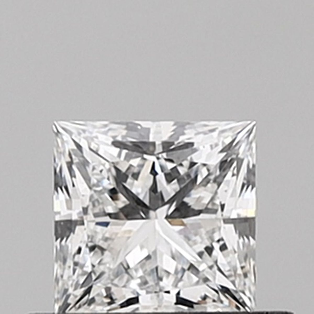 0.57 ct. princess Lab Grown Diamond front image