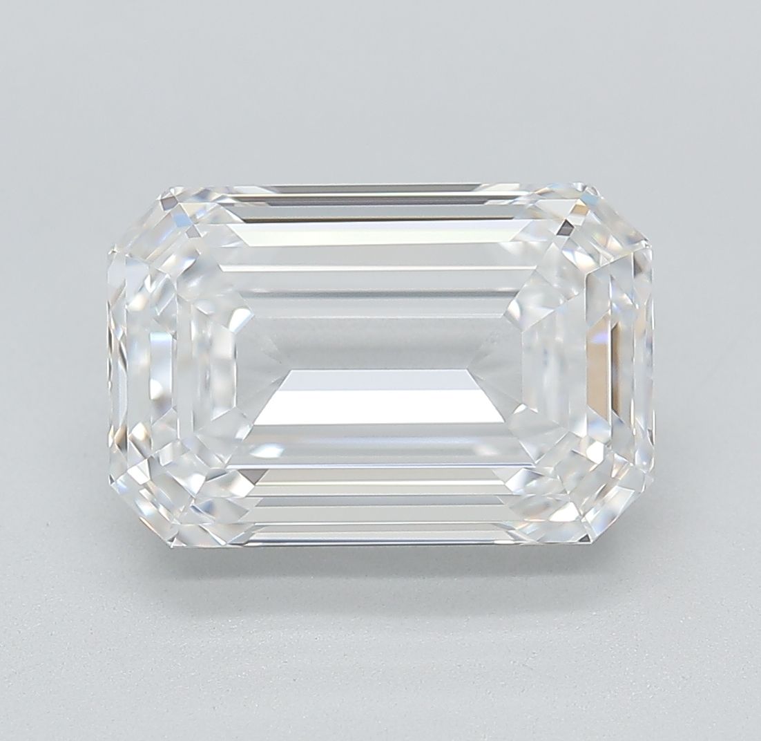 4.69 ct. emerald Lab Grown Diamond front image