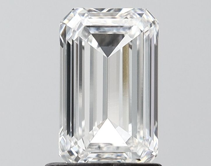 1.27 ct. emerald Lab Grown Diamond front image