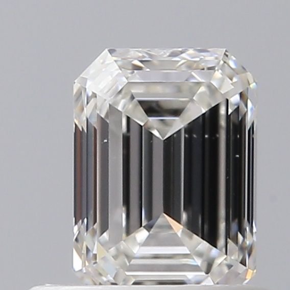 0.70 ct Emerald diamond