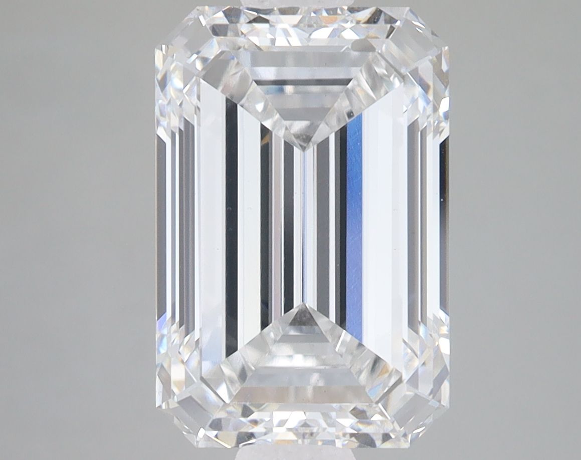 4.87 ct. emerald Lab Grown Diamond front image