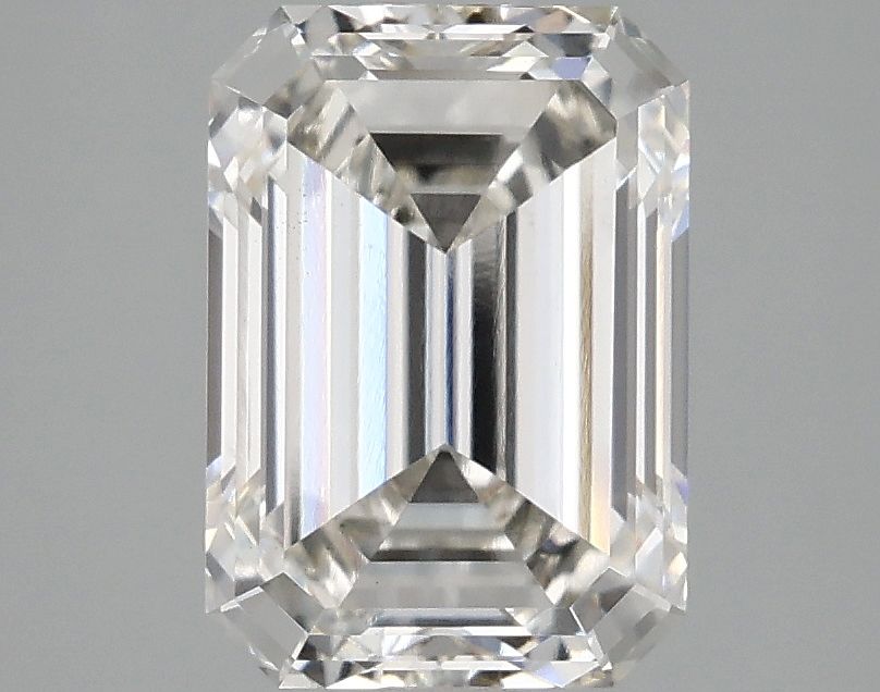 2.56 ct Emerald diamond