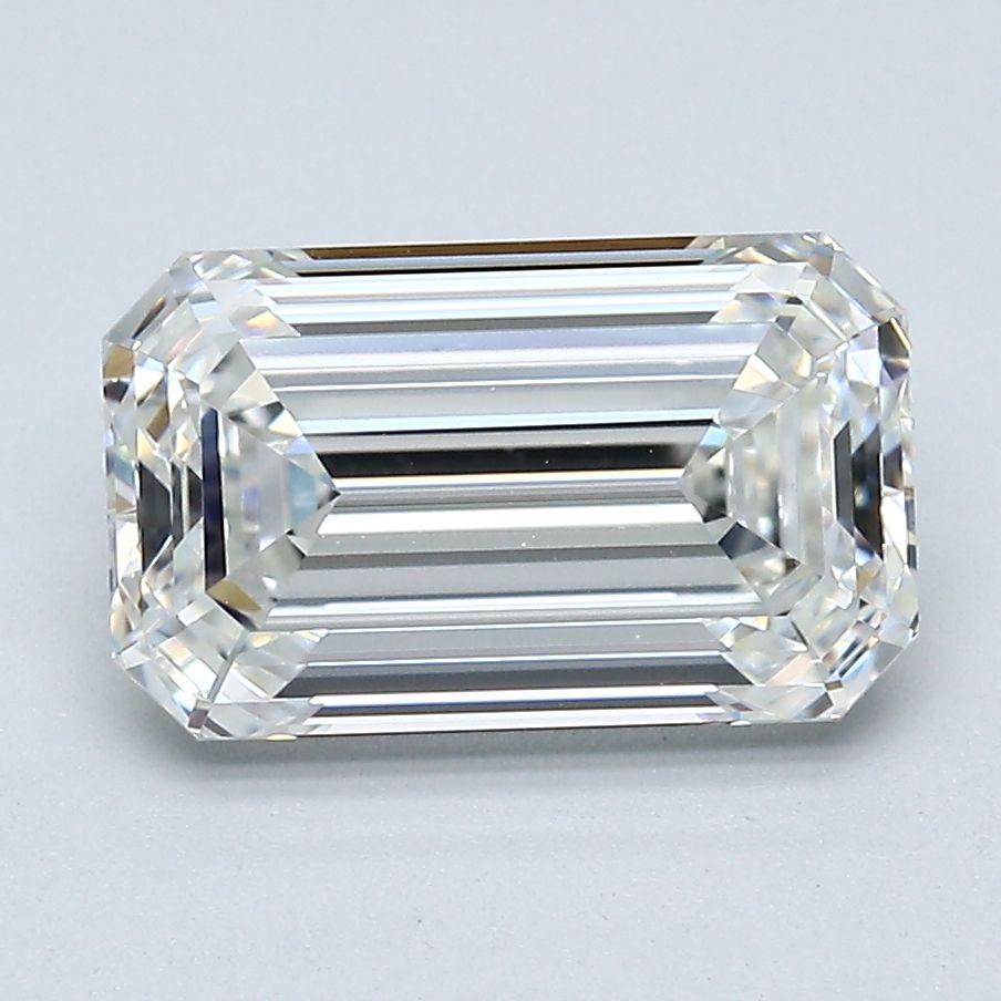 3.20 ct Emerald diamond